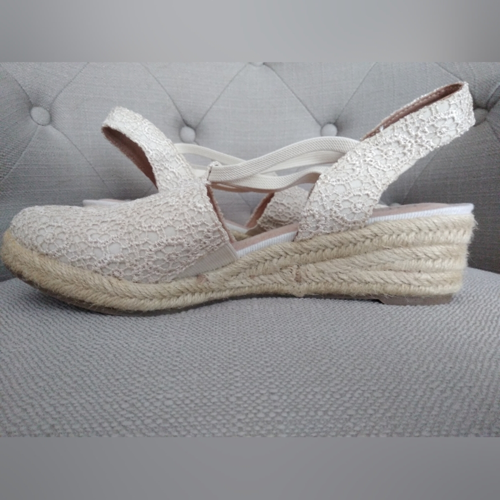 Life Stride Women's Cream Lace Slingback Espadrilles